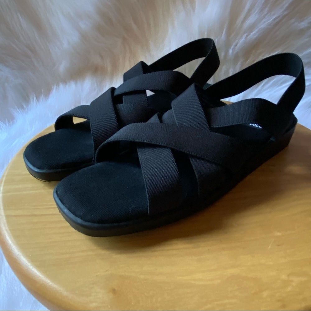 Mootsies Tootsies Black Crisscross Elastic Sandals